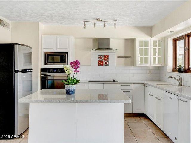 8226 E Plaza Avenue, Scottsdale, AZ 85250