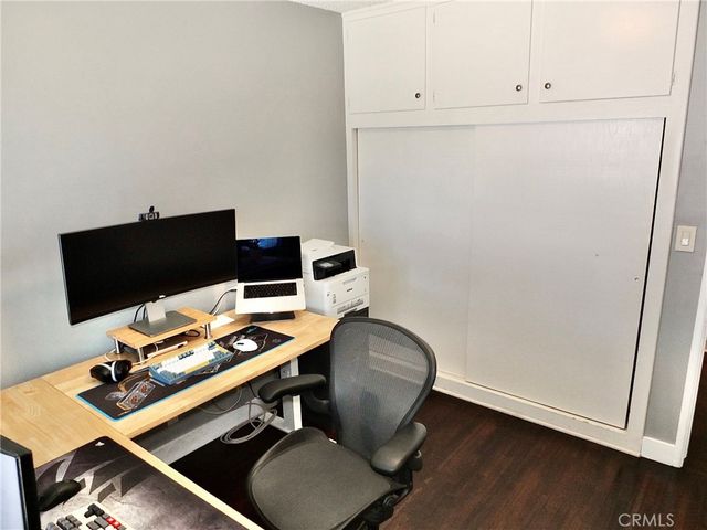 25050 Eshelman Ave, Lomita, CA 90717