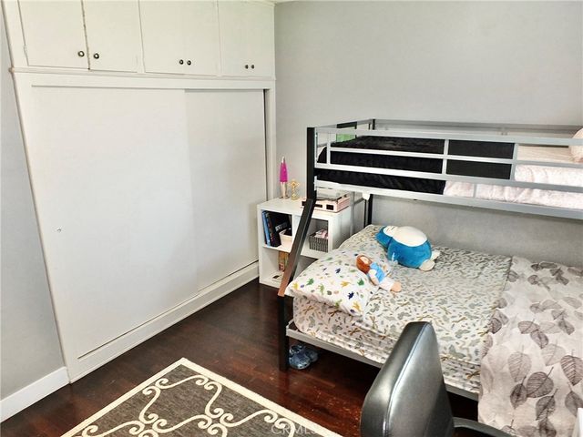 25050 Eshelman Ave, Lomita, CA 90717