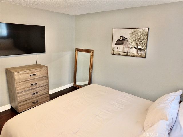 25050 Eshelman Ave, Lomita, CA 90717