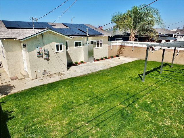 25050 Eshelman Ave, Lomita, CA 90717