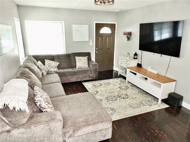 25050 Eshelman Ave, Lomita, CA 90717