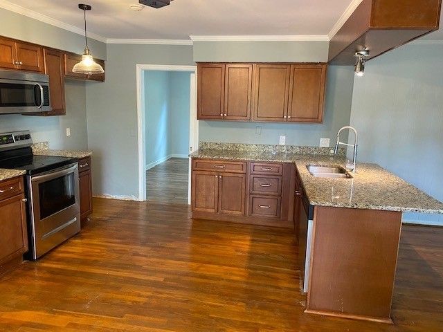 709 Davis Dr, Brentwood, TN 37027