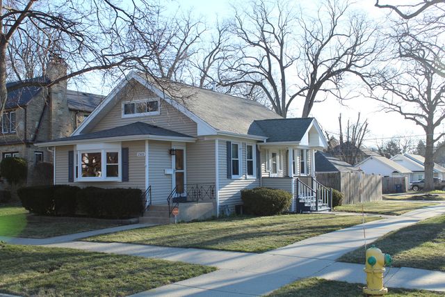 1503 Hickory Street, Waukegan, IL 60085