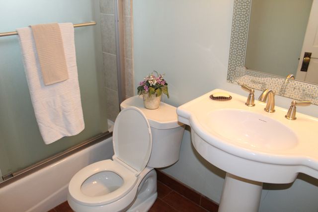 1503 Hickory Street, Waukegan, IL 60085