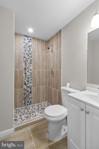 5021 A STREET, Washington, DC 20019