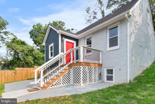 5021 A STREET, Washington, DC 20019