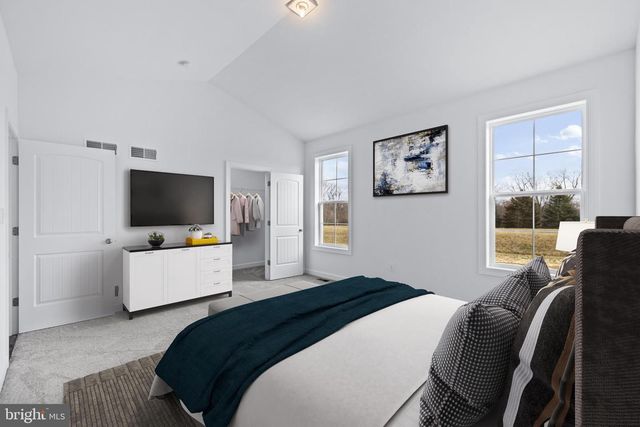 300 STEEPLE VIEW DR, Hanover, PA 17331