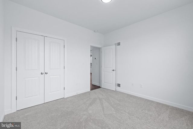 300 STEEPLE VIEW DR, Hanover, PA 17331