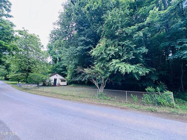 2502 Marbleton Road, Unicoi, TN 37692