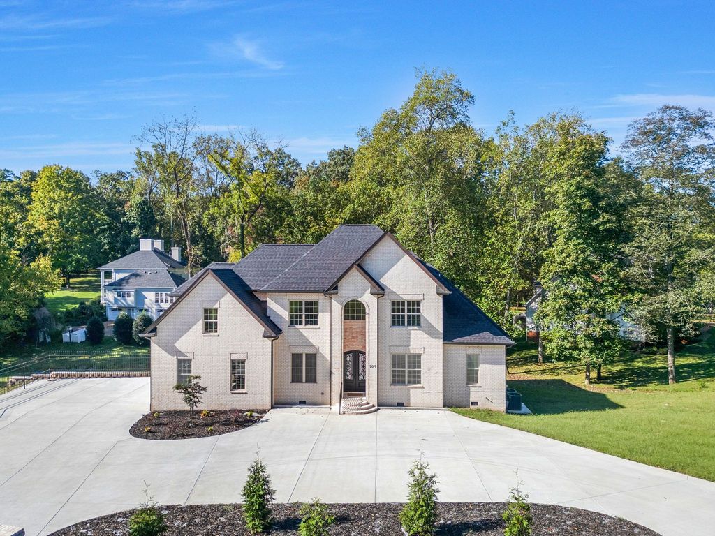 109 Oak Hill Dr, Smyrna, TN 37167