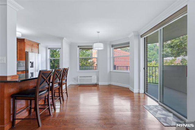 200 Grand Cove Way 4J, Edgewater, NJ 07020