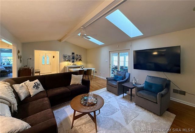3214 Slate Creek Court, New Albany, IN 47150