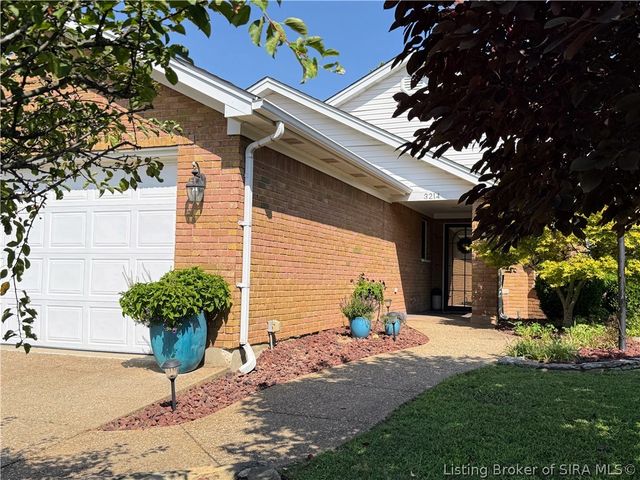 3214 Slate Creek Court, New Albany, IN 47150