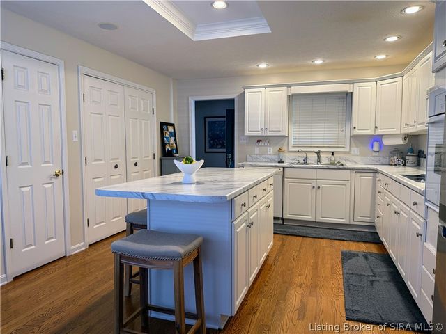 3214 Slate Creek Court, New Albany, IN 47150