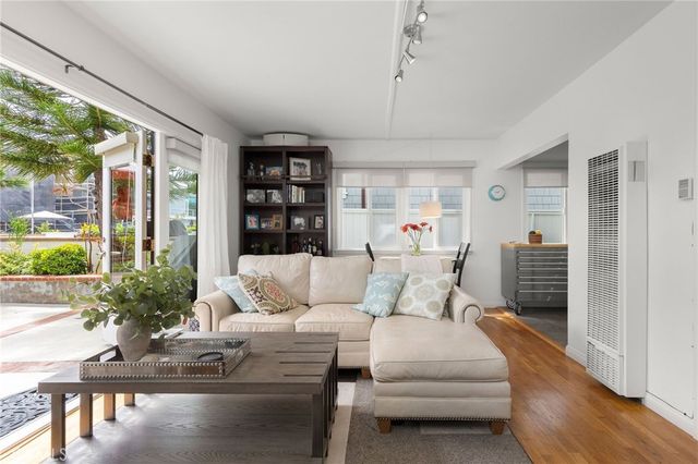69 18th Street, Hermosa Beach, CA 90254