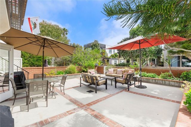 69 18th Street, Hermosa Beach, CA 90254