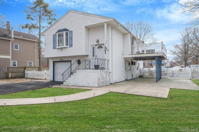 83 Revilo Avenue, Shirley, NY 11967