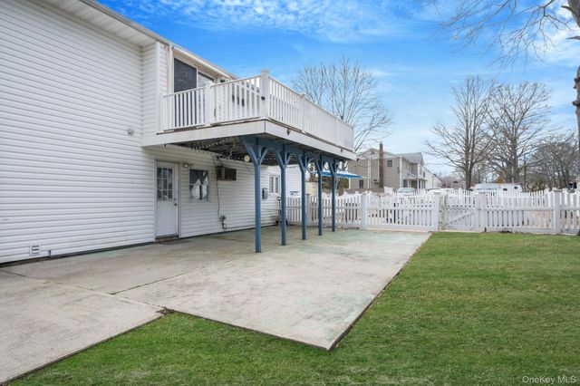 83 Revilo Avenue, Shirley, NY 11967