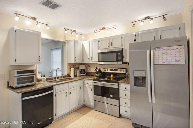 11716 VALLEY GARDEN Drive, Jacksonville, FL 32225
