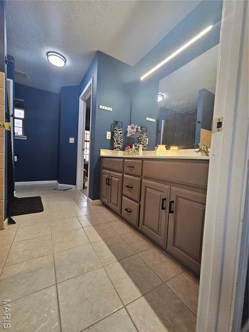 139 Lyle Curtis Circle, Waynesville, MO 65583