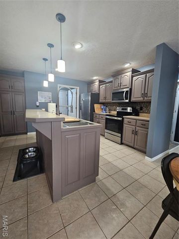 139 Lyle Curtis Circle, Waynesville, MO 65583