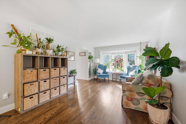 7963 Lake Crest Drive, Ypsilanti Twp, MI 48197