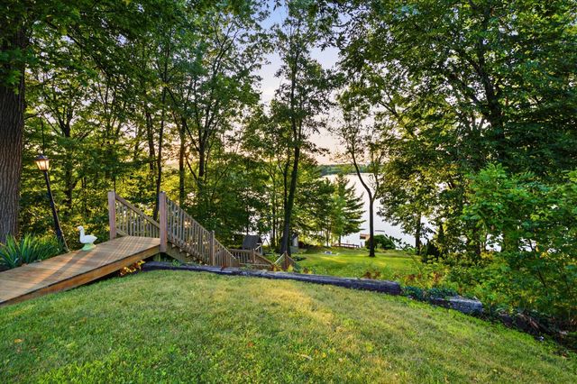 7963 Lake Crest Drive, Ypsilanti Twp, MI 48197
