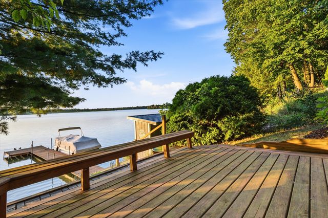 7963 Lake Crest Drive, Ypsilanti Twp, MI 48197