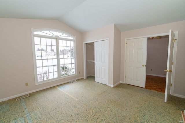 806 Copperfield Drive, South Bend, IN 46614