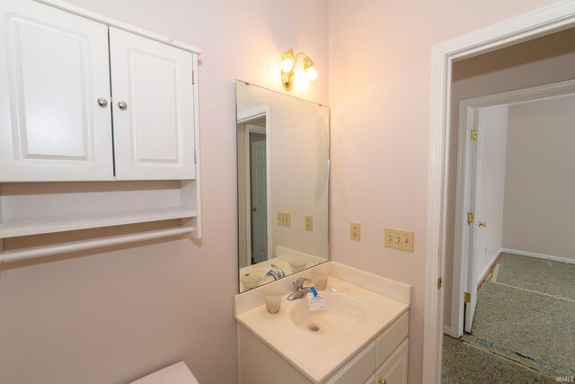 806 Copperfield Drive, South Bend, IN 46614