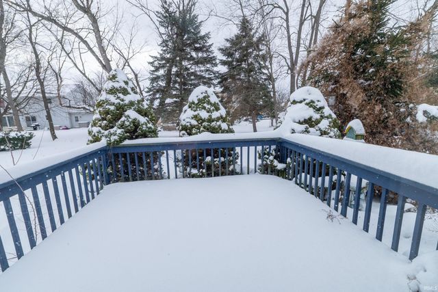 806 Copperfield Drive, South Bend, IN 46614