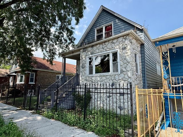 2040 W 67th Place, Chicago, IL 60636