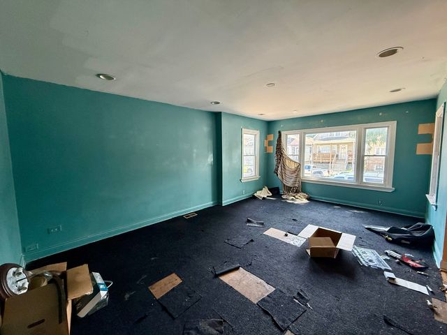 2040 W 67th Place, Chicago, IL 60636