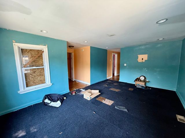 2040 W 67th Place, Chicago, IL 60636