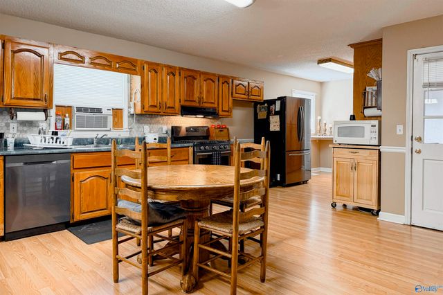 27420 Thach Road, Athens, AL 35613