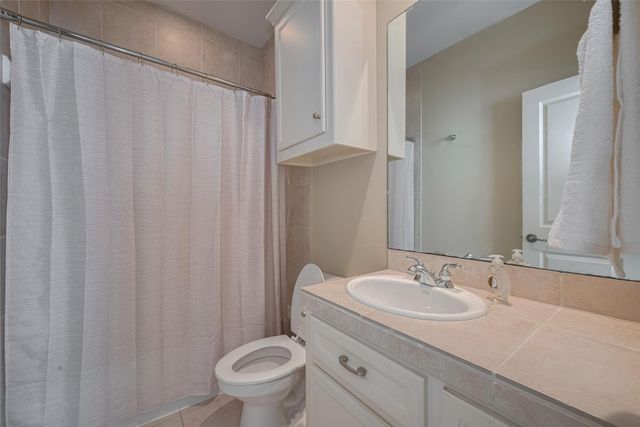 2121 Harold Street B, Houston, TX 77098