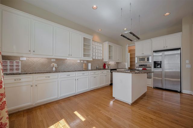 2121 Harold Street B, Houston, TX 77098