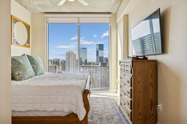 415 Church St Apt 2212, Nashville, TN 37219