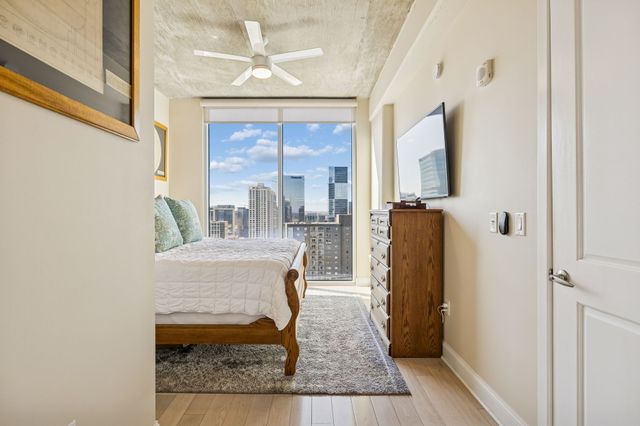 415 Church St Apt 2212, Nashville, TN 37219