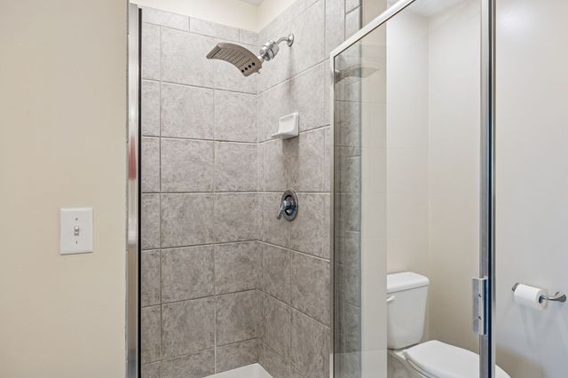 415 Church St Apt 2212, Nashville, TN 37219