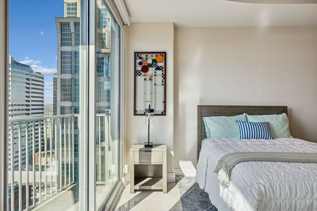 415 Church St Apt 2212, Nashville, TN 37219