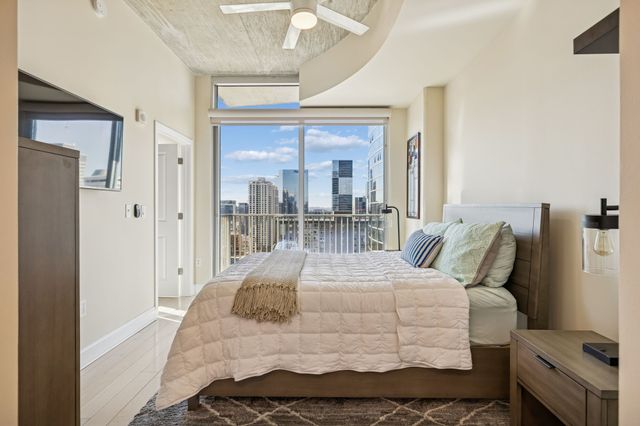 415 Church St Apt 2212, Nashville, TN 37219