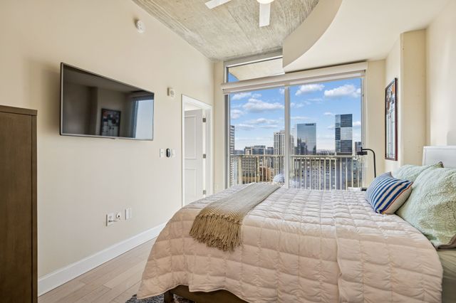 415 Church St Apt 2212, Nashville, TN 37219