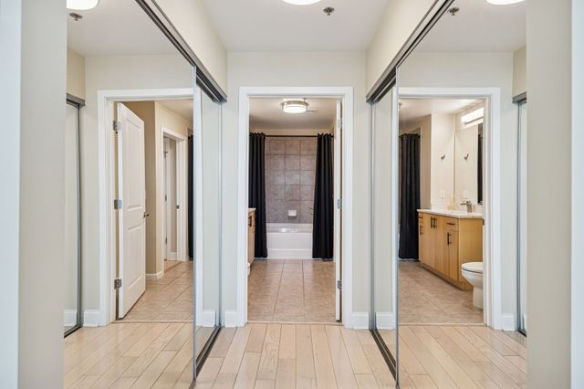 415 Church St Apt 2212, Nashville, TN 37219