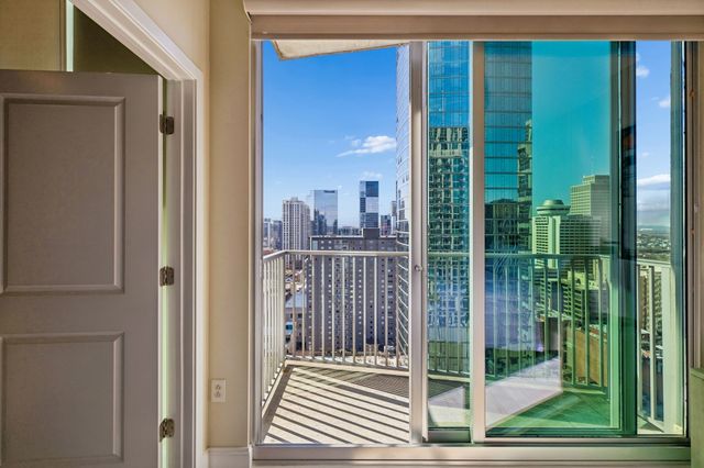 415 Church St Apt 2212, Nashville, TN 37219