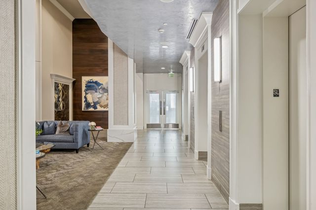 415 Church St Apt 2212, Nashville, TN 37219