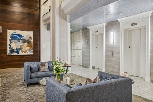 415 Church St Apt 2212, Nashville, TN 37219