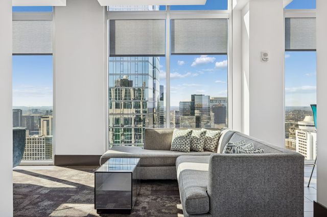 415 Church St Apt 2212, Nashville, TN 37219