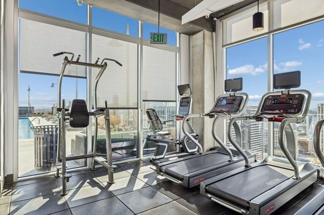 415 Church St Apt 2212, Nashville, TN 37219